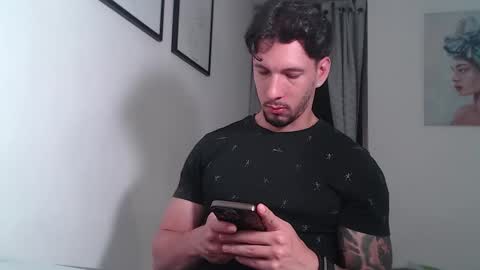 Snapshot of andrew_mathe chatting on 02/01/26, 01:15 Andrew Mathwes online show from 02/01/26, 01:15