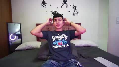 andrew restrepo online show from 10/15/25, 07:58