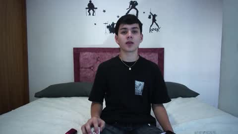 andrew restrepo online show from 10/18/25, 07:47