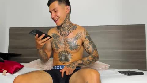 andrew_sanders69 online show from 11/22/25, 04:33