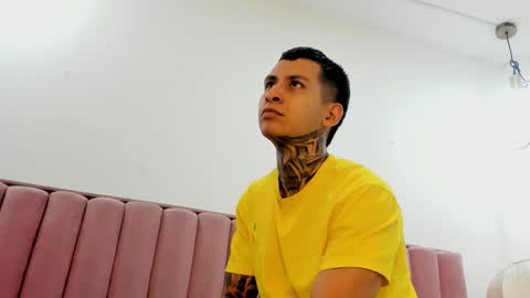 andrew_sanders69 online show from 12/23/25, 03:15