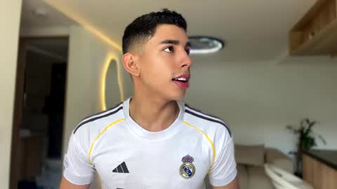 Andrew M. online show from 04/11/26, 04:33