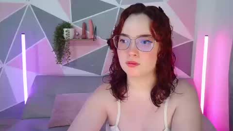 Snapshot of andrewanndcherry chatting on 09/12/25, 11:15 Andrew and Cherry online show from 09/12/25, 11:15