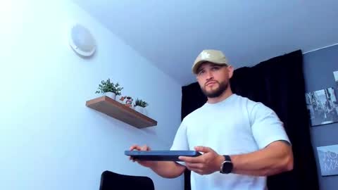 Andrew Diaz online show from 11/16/25, 10:10