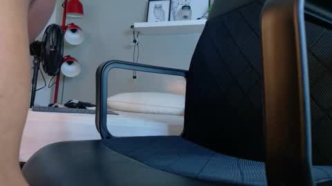 ANDREW KENNOXX online show from 03/25/26, 07:42