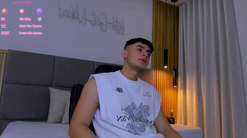 Andrewlamar21 online show from 12/31/24, 01:52