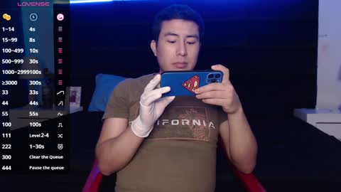 andrewmhilton_ online show from 01/12/25, 01:32