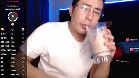 andrewmhilton_ online show from 02/18/25, 03:21