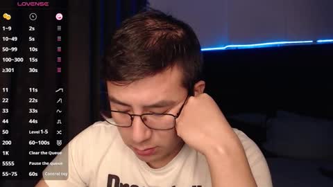 andrewmhilton_ online show from 11/22/25, 07:07