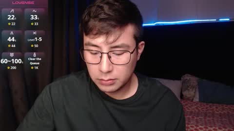 andrewmhilton_ online show from 12/23/25, 07:28