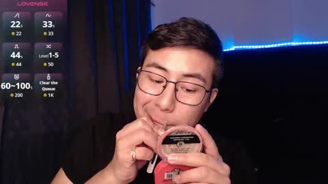 andrewmhilton_ online show from 02/19/26, 06:09