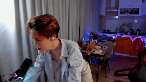 Snapshot of andrewwcarter2 chatting on 01/24/25, 05:53 Andrew online show from 01/24/25, 05:53