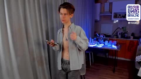 Snapshot of andrewwcarter2 chatting on 03/09/25, 07:05 Andrew online show from 03/09/25, 07:05