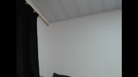 andriuhot066 online show from 01/04/25, 12:48