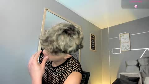      online show from 02/03/25, 01:19