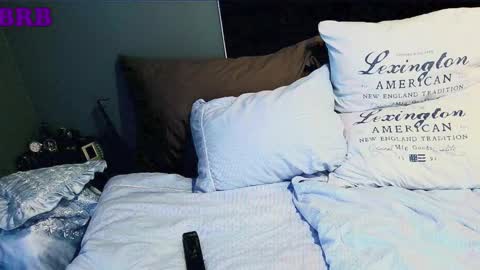 Snapshot of andrjoer chatting on 03/15/26, 11:44 andrjoer online show from 03/15/26, 11:44