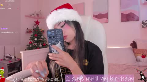 Victoria Senz  online show from 12/11/24, 01:39