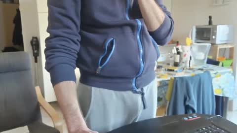 androx77 online show from 11/17/25, 11:38