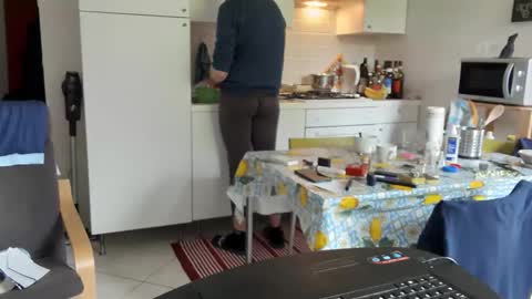 androx77 online show from 04/12/26, 10:31