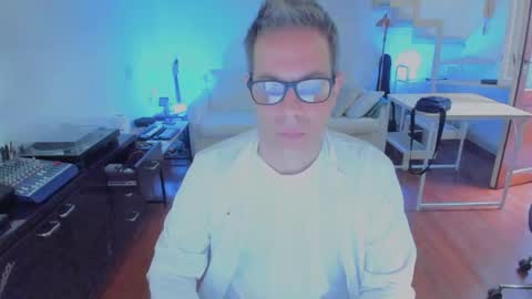 Snapshot of andy0pandi chatting on 11/01/25, 11:34 Andrew online show from 11/01/25, 11:34