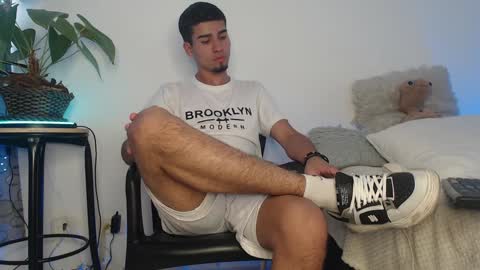 Snapshot of andy_0018 chatting on 12/06/24, 08:40 Andy online show from 12/06/24, 08:40