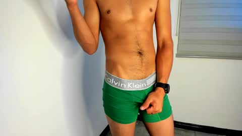 Snapshot of andy_0018 chatting on 01/11/25, 11:02 Andy online show from 01/11/25, 11:02