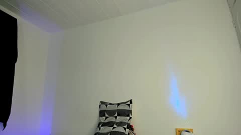 Snapshot of andy_0018 chatting on 02/06/25, 12:33 Andy online show from 02/06/25, 12:33