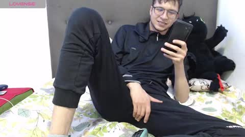 Snapshot of andy_bunny_lover chatting on 12/03/24, 02:03 ANDY online show from 12/03/24, 02:03