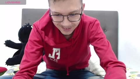 Snapshot of andy_bunny_lover chatting on 12/31/24, 01:15 ANDY online show from 12/31/24, 01:15