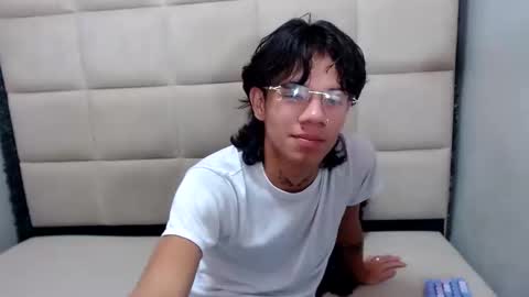 andy_dan1 online show from 12/26/24, 06:41