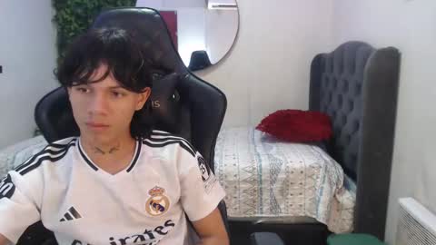 andy_dan1 online show from 01/14/25, 12:35