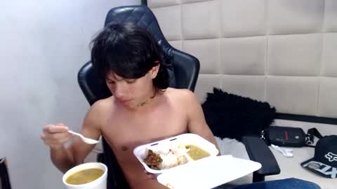 andy_dan1 online show from 01/15/25, 07:55