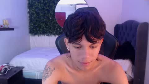 andy_dan1 online show from 02/24/25, 12:59