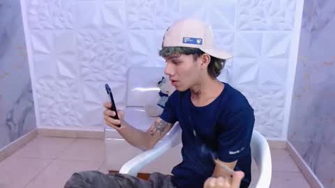 andy_dan1 online show from 03/20/26, 07:41