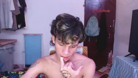 andy_dan1 online show from 05/22/26, 06:09