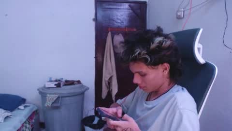 andy_dan1 online show from 06/08/26, 10:48