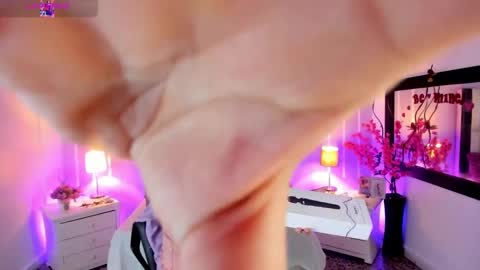 Andrea online show from 11/10/25, 01:21