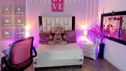 Andrea online show from 11/25/25, 01:11