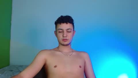 Snapshot of andy_gazmey chatting on 10/30/25, 01:40 andy_gazmey online show from 10/30/25, 01:40