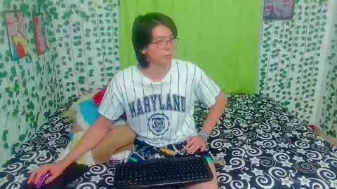 Snapshot of andy_gray01 chatting on 05/20/26, 03:40 Andy Gray online show from 05/20/26, 03:40