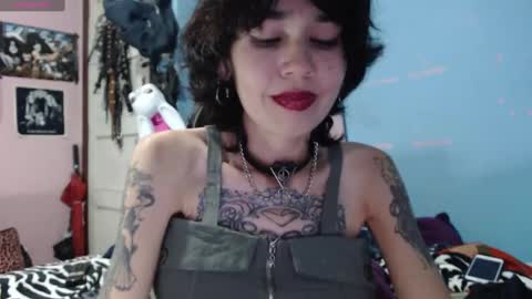 Snapshot of andy_rock_ chatting on 01/28/25, 12:47 andy online show from 01/28/25, 12:47