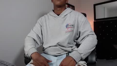 andy_smith333 online show from 03/09/25, 11:35