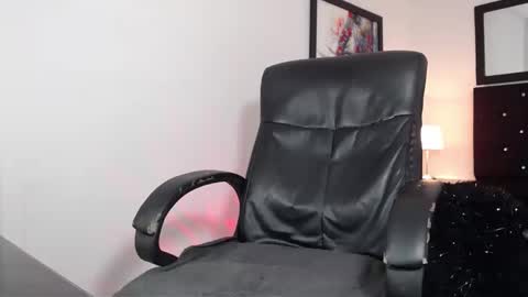 andy_smith333 online show from 03/12/25, 08:20