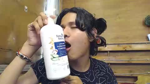 Snapshot of andy_staar18 chatting on 11/20/25, 07:35 andy online show from 11/20/25, 07:35