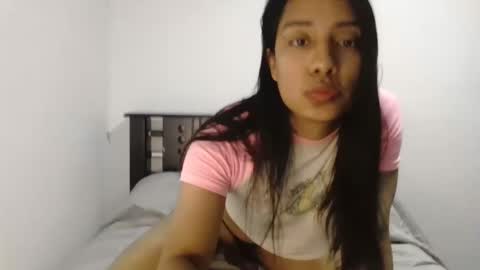 Snapshot of andybeb2121 chatting on 02/07/25, 02:50 lady Andy online show from 02/07/25, 02:50