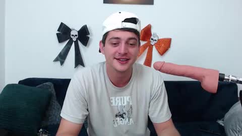 Andy Fame online show from 10/26/25, 04:40