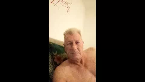andyk1704 online show from 12/15/25, 05:23