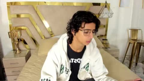 andyxibrat online show from 11/30/25, 12:53