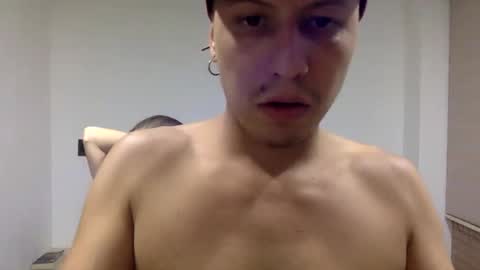 Snapshot of andyzuzka chatting on 09/10/25, 12:32 andyzuzka online show from 09/10/25, 12:32