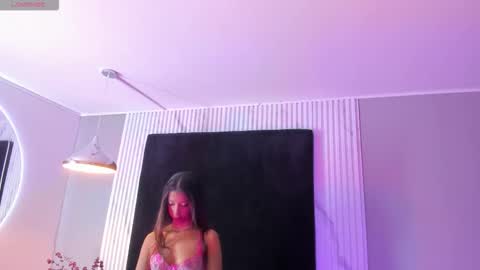 ANEE SAVAL online show from 10/04/25, 12:03